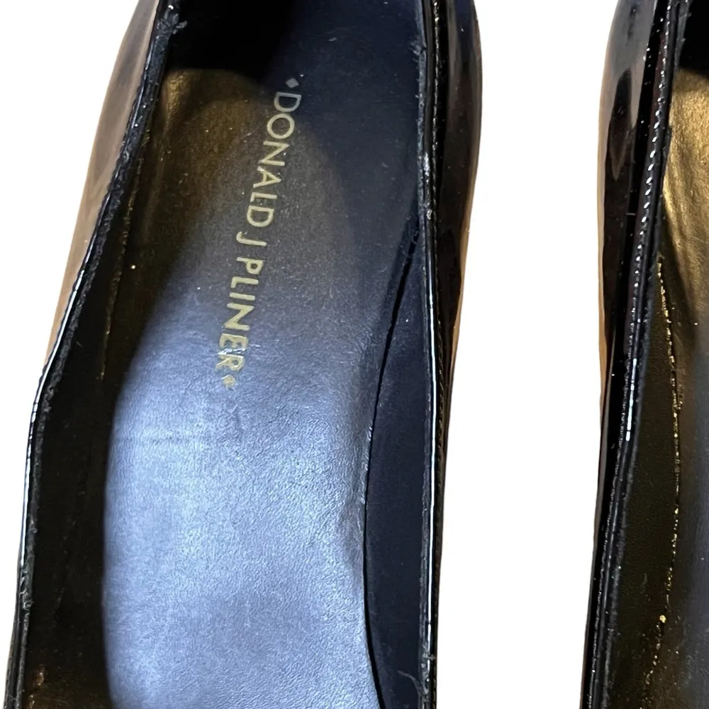 Donald Pliner Black Shiny Heels With Purple Faux Snake Trim - Image 3