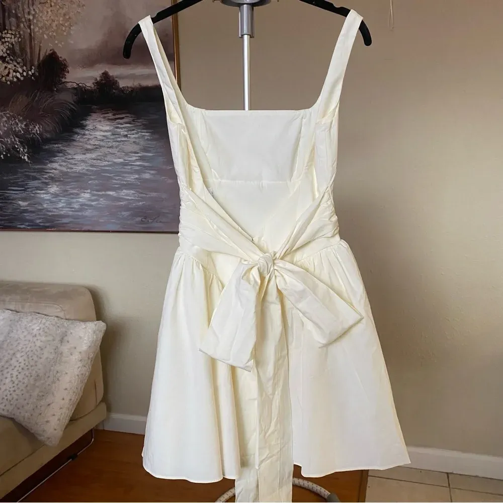 HOUSE OF CB 'Florianne' Ivory Bow Mini Dress NWOT size M A-C regular length - Image 6