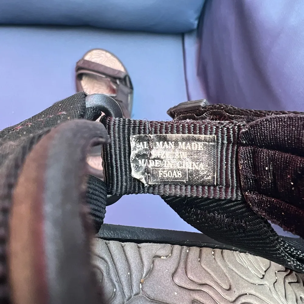 Teva  sandals with velcro straps - Image 5
