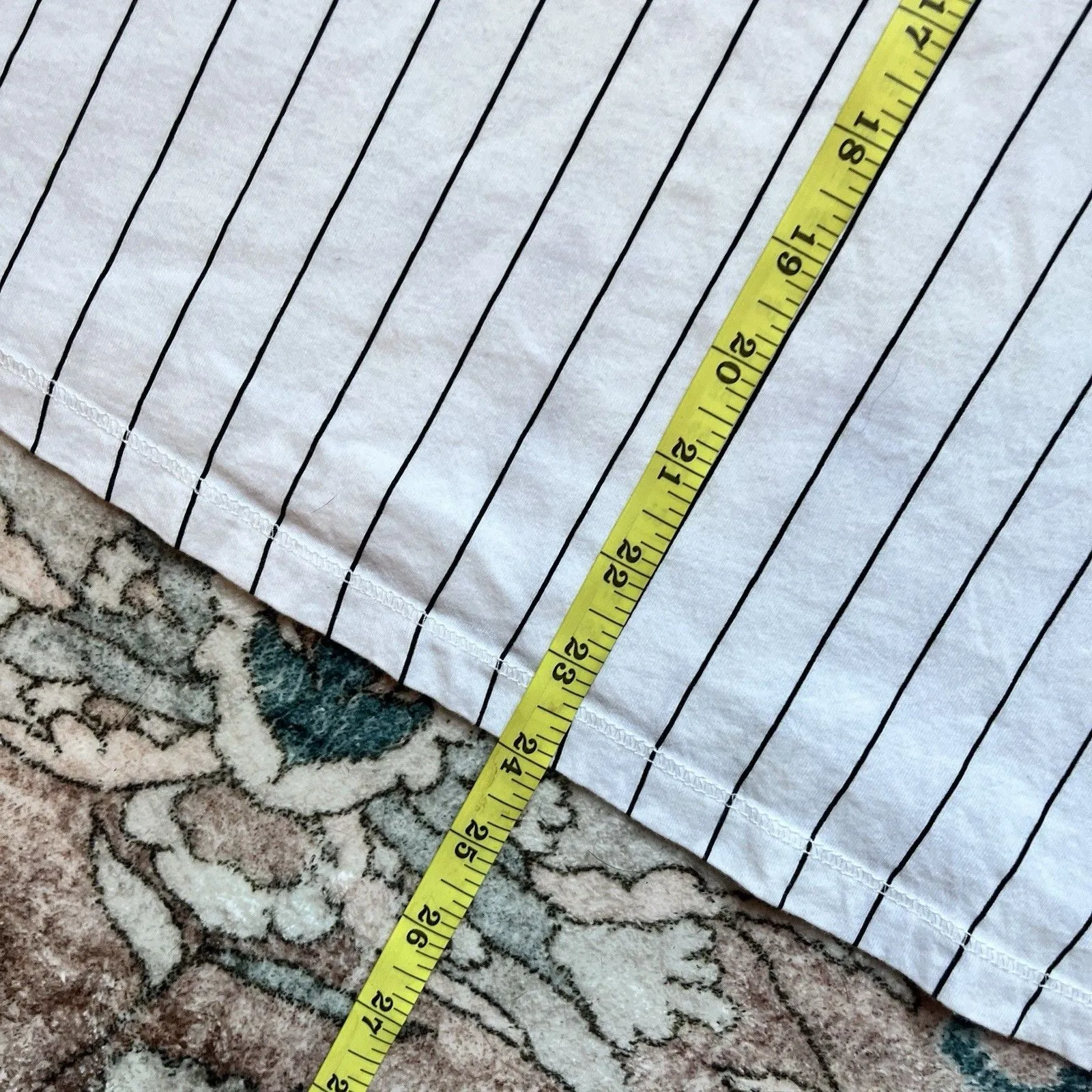 MLB 5th & Ocean Women's Racerback Pinstripe Glitter Tank Top T-Shirt Size Small - Image 4