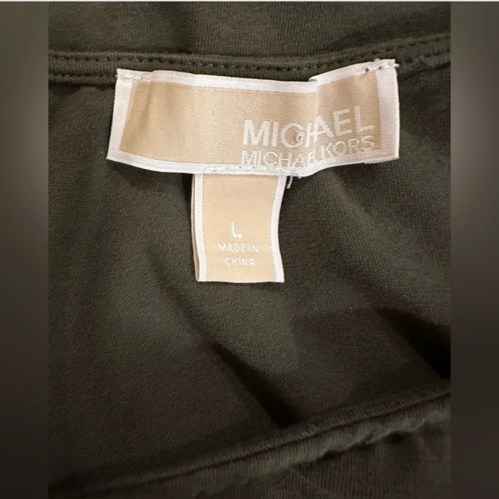 Michael Kors Green Cold Shoulder T Shirt EUC - Image 5