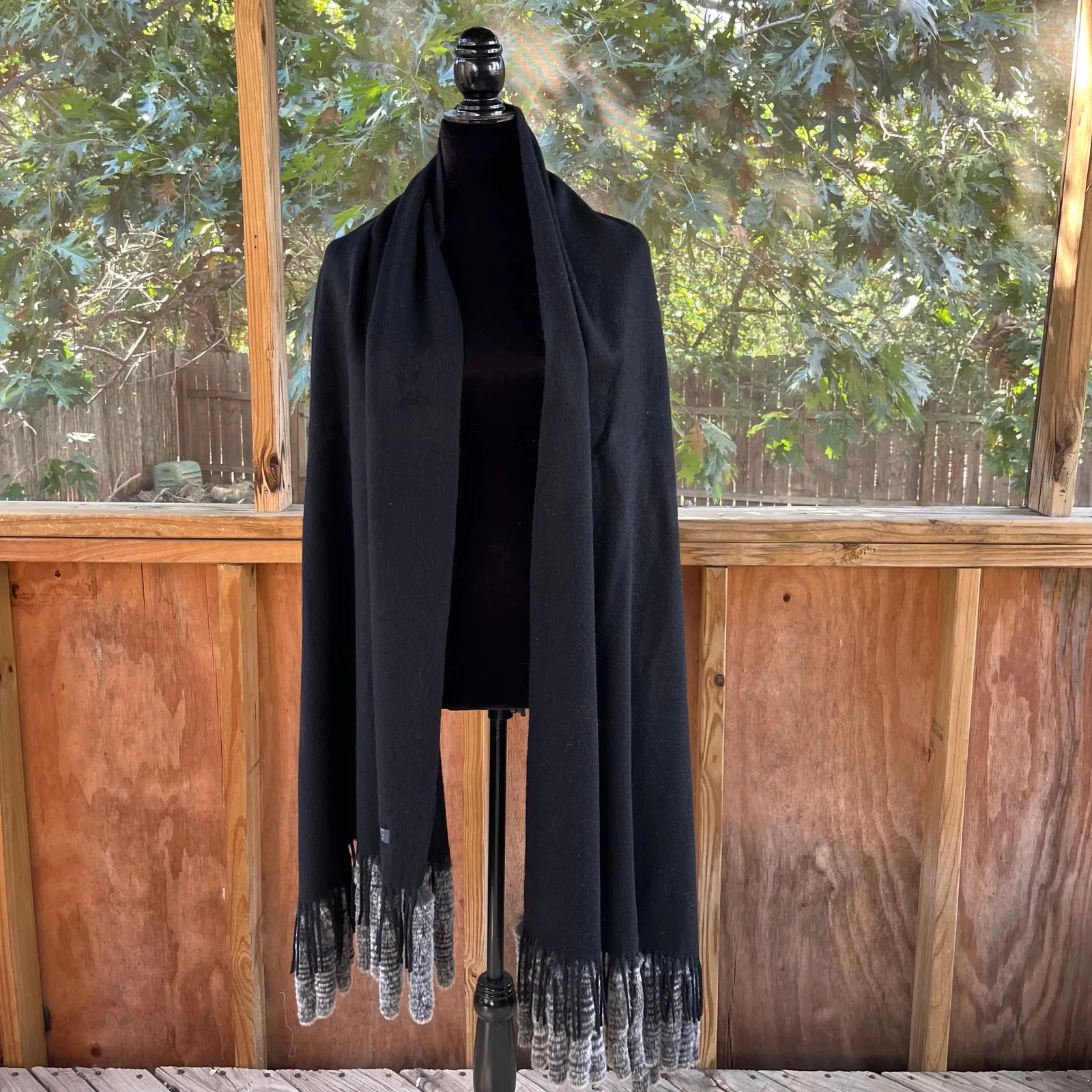 La Fiorentina Women's Black 100% Wool Fur Tasselled Wrap Scarf - Image 2