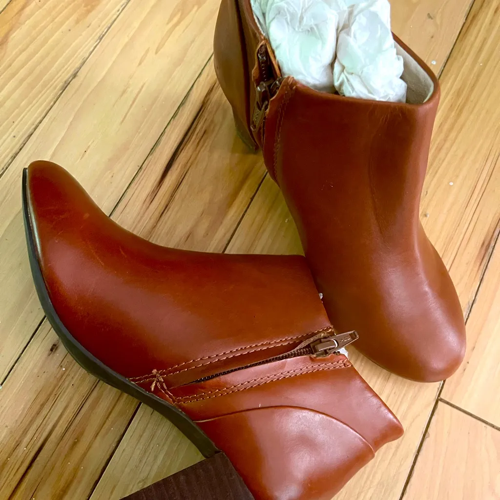 Leather booties from J. Jill size 6. NWOT. Brown - Image 4