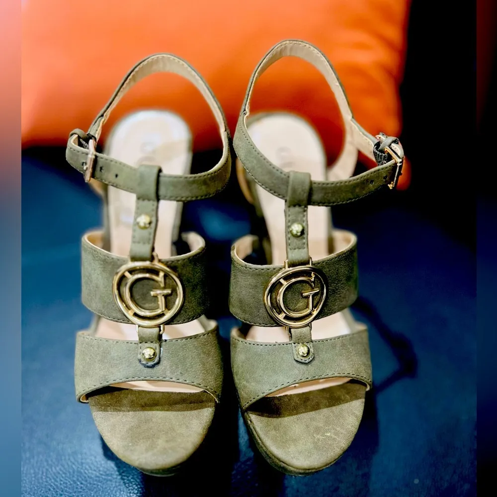 GUESS Womens Olive Green Tall Wedge Suede Espadrilles - Size 61/2 like new - Image 5