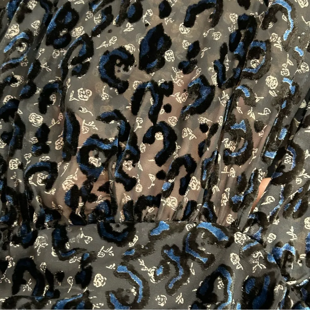 Zara Sheer Flocked Deep V-Neckline Blouse - Large - Image 6