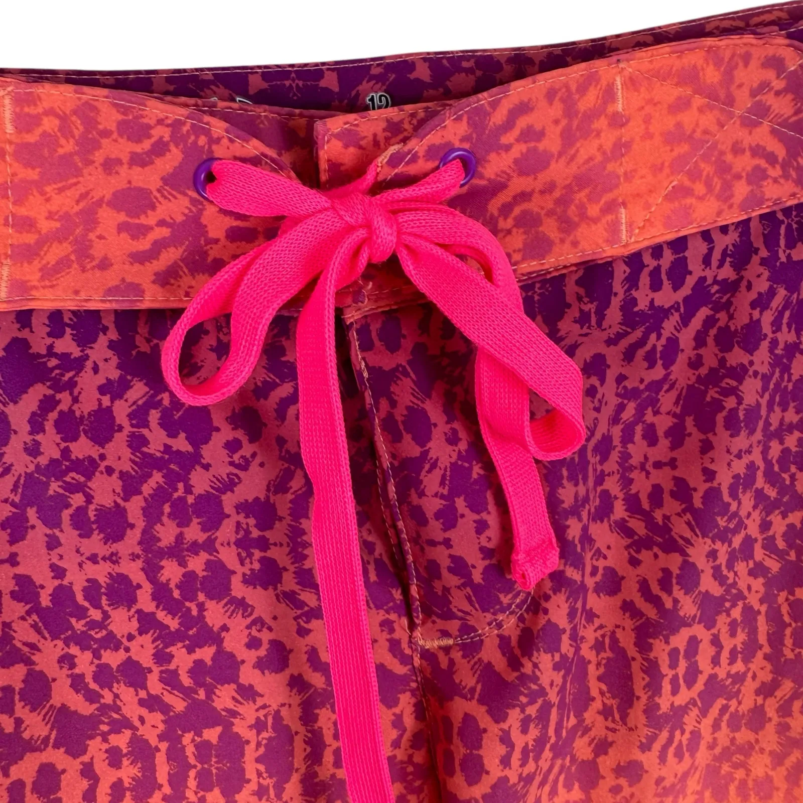 Under Armour Afterglow Even Keel Lace Up Semi-Fitted Heat Gear Board Shorts 12 - Image 3