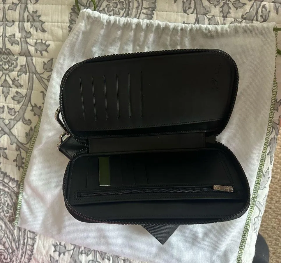 Longchamp  wristlet/ wallet - Image 3