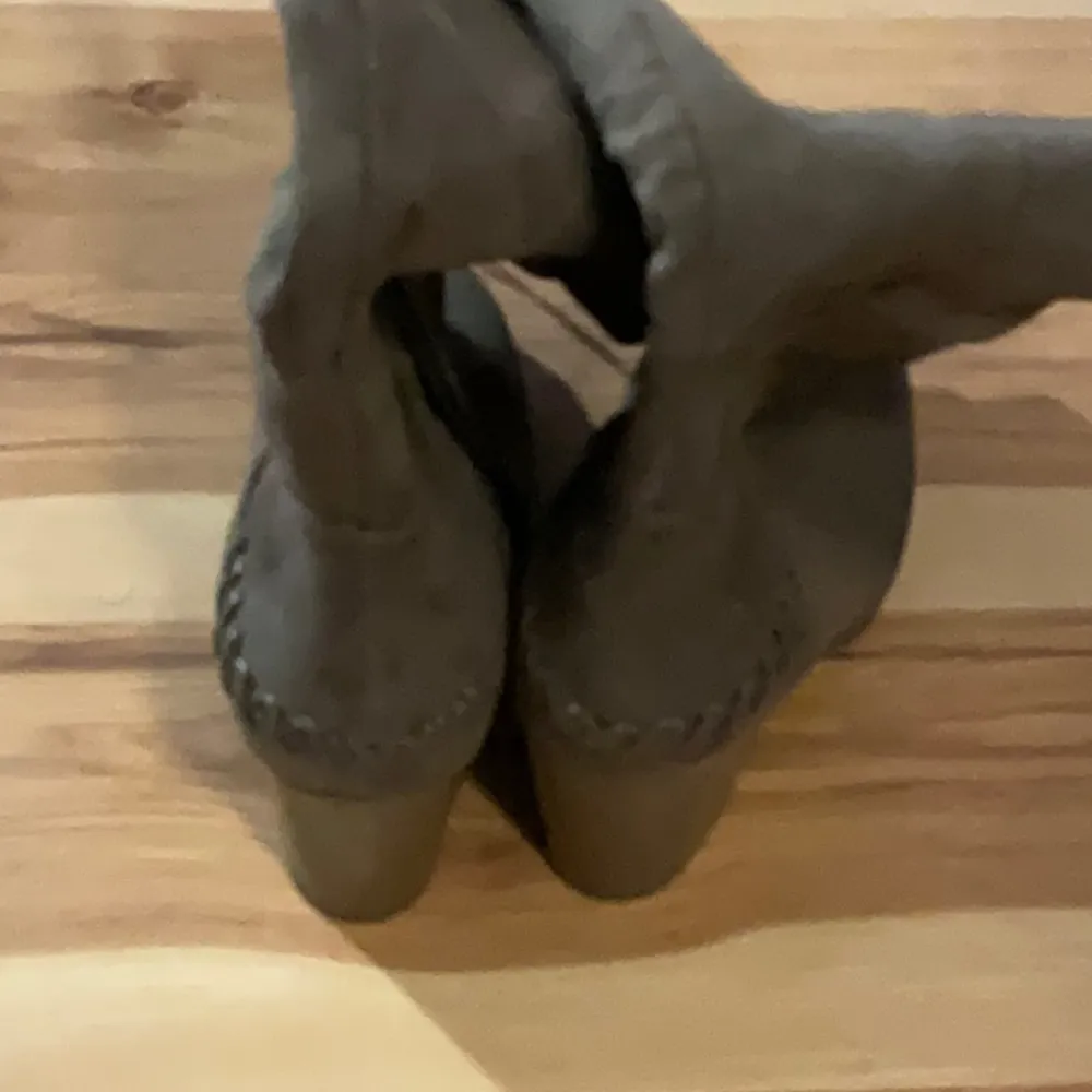 A.N..A  A New Approach Memory Foam Taupe heeled boots SZ 10 NWT - Image 4