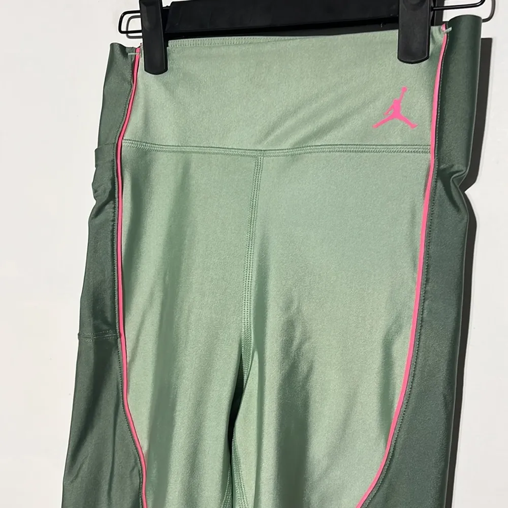 Nike Air Jordan Essential Bike Shorts Green Pink Size Small - Image 4