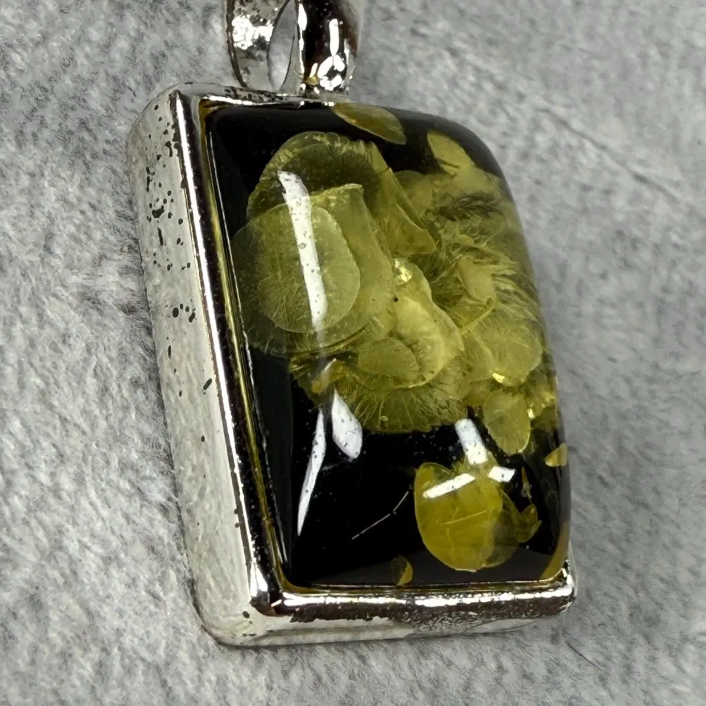 Floral Jewelry Pendant Pierced Earring Set Green Color Center Silver - Image 16