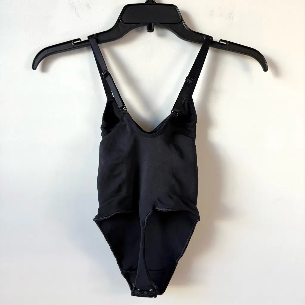 Skims Seamless Sculpt Thong Bodysuit Black Onyx XS - Image 4