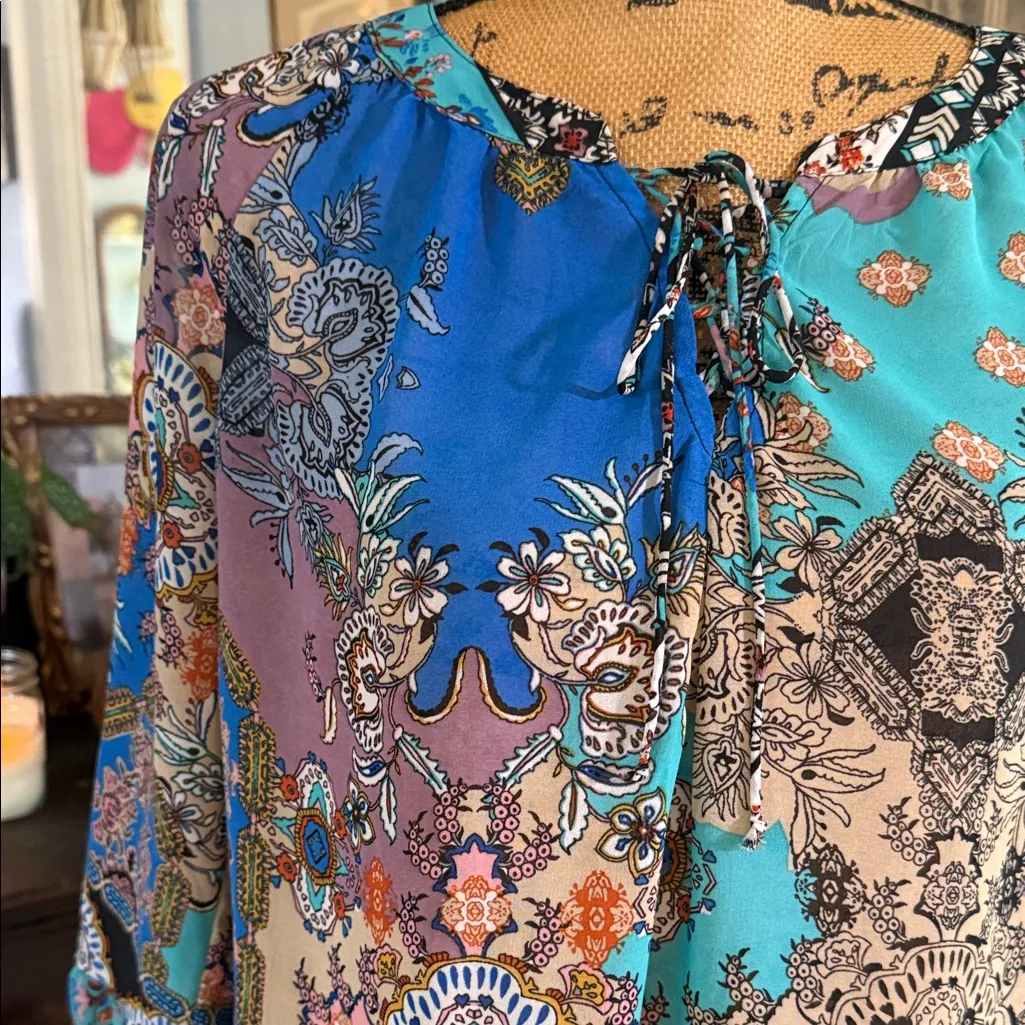 Fig & Flower Multicolored Boho Print Blouse – Size M Blue Size M - Image 3