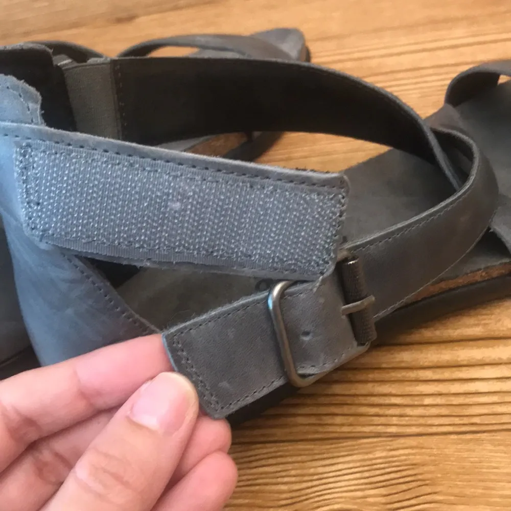 Naot Rihanna leather strappy loop and hole sandals Size 11.5 - Image 8