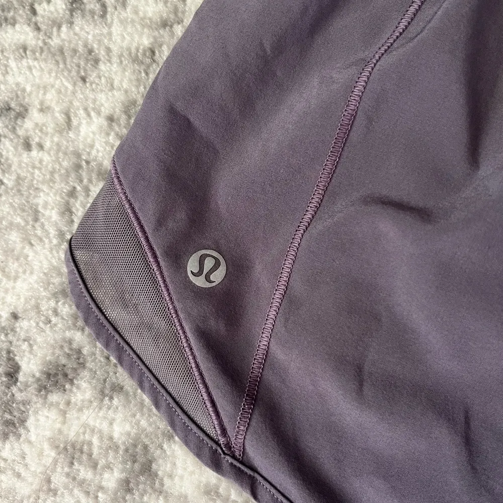 Lululemon Hotty Hot Short II *2.5" - Image 6