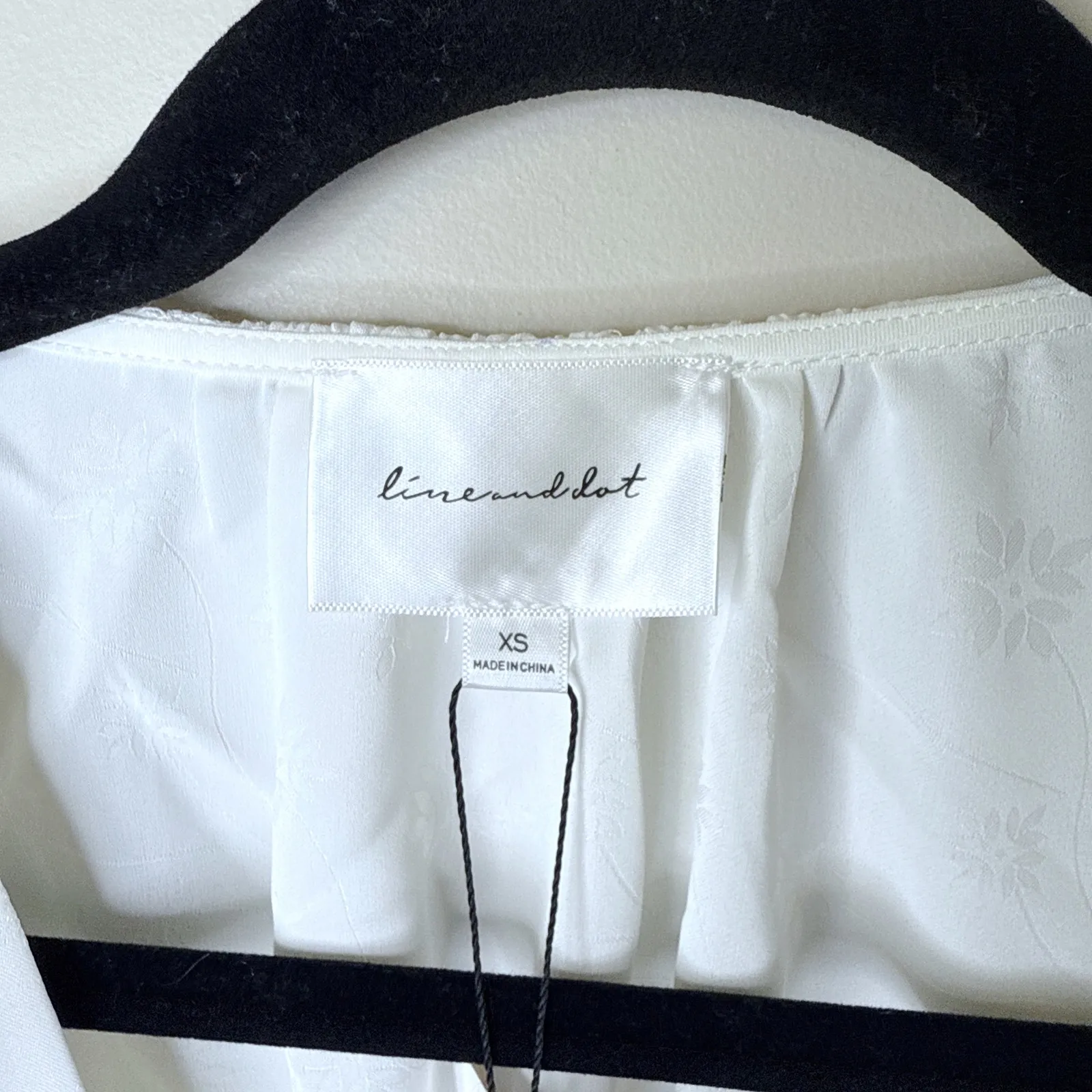 NEW NWT Revolve Line & Dot XS White Sonia Blouse Style LT4153B Cropped Ruffled - Image 8