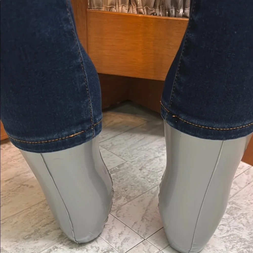 Jennifer Lopez Blue Skinny Jeans with Versatile Stretch - Image 5