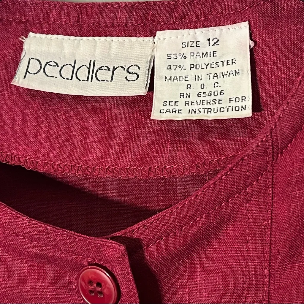 Peddlers Red long sleeve blouse with button up front and‎ pleated detailing Size 12 - Image 6