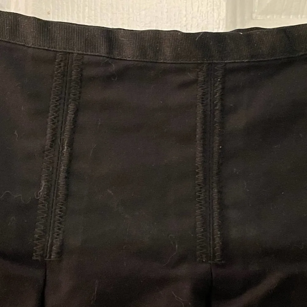 Gap Black Pleated Skirt with Grosgrain Ribbon Detail - Size 6 - Image 2