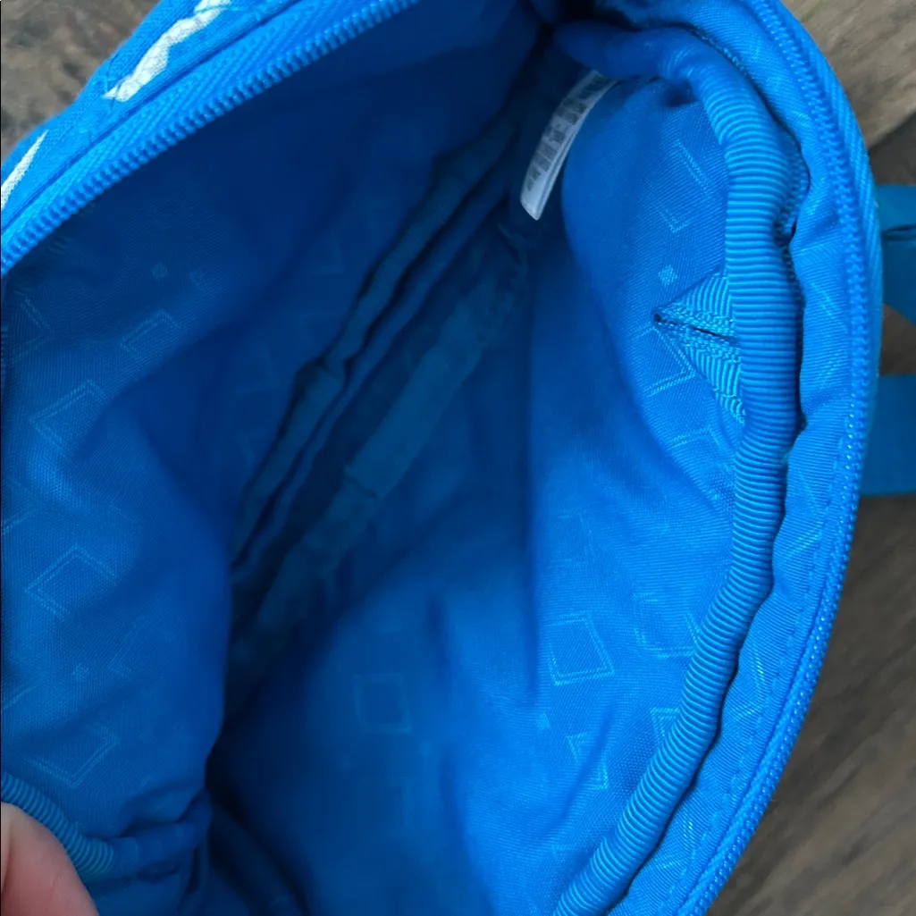 Vera Bradley| Blue Quilted Belt Bag with Floral Design Detroit Lions - Image 4