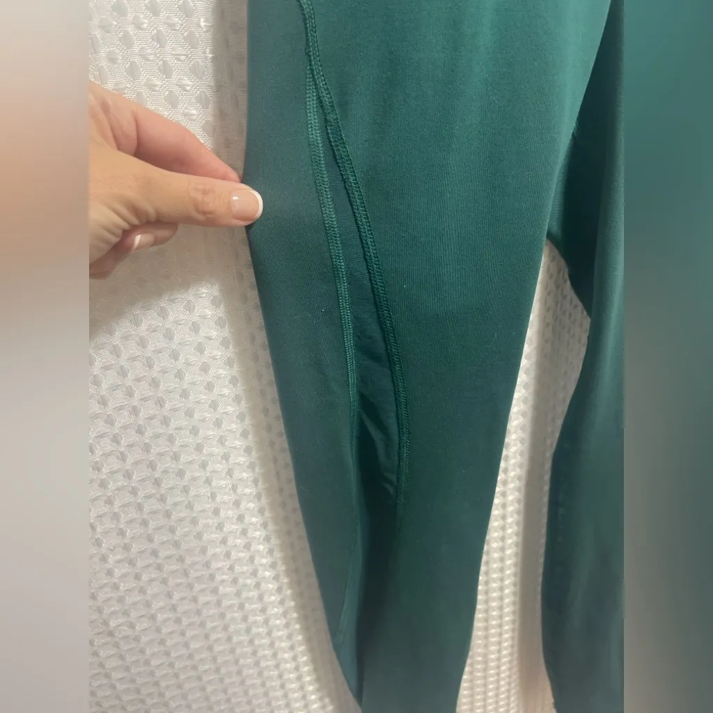 Old Navy Active Women’s High-Rise Leggings Green Mesh Side Panels Pockets Small - Image 2