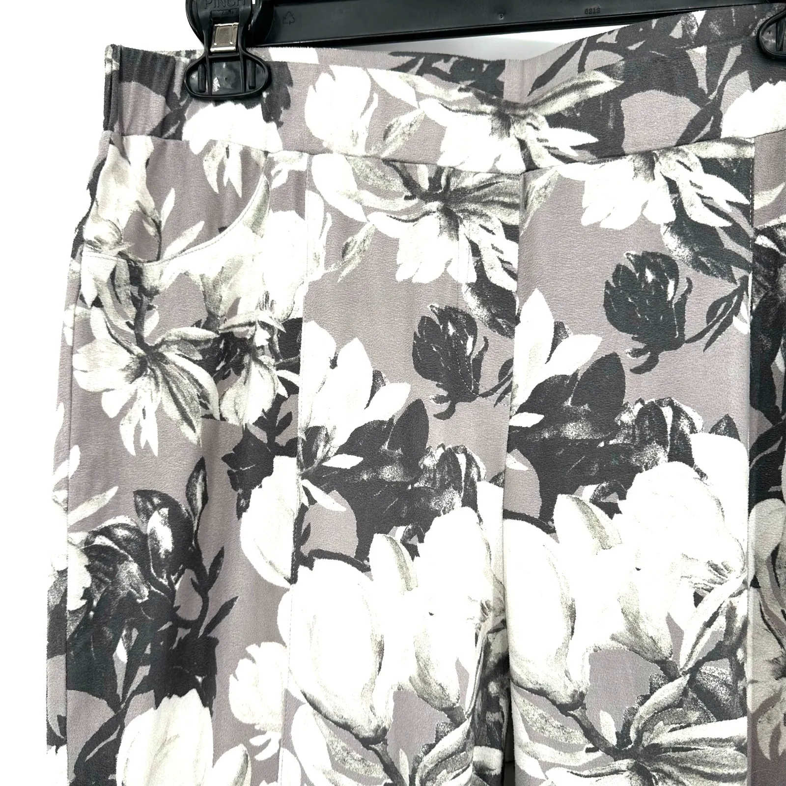 Soft‎ Surroundings Size Medium Pants Gray Floral Print Sueded Feel Elastic Waist - Image 3
