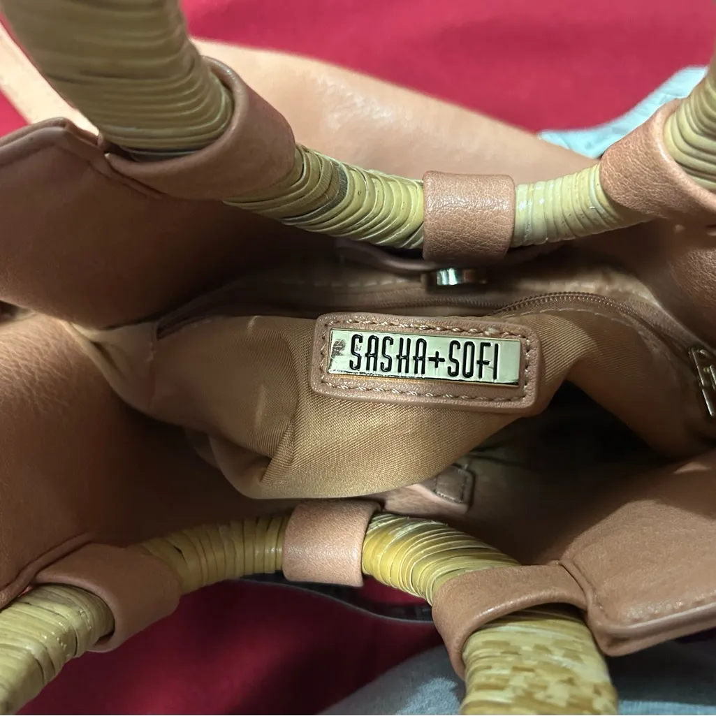 Elegant Tan Handbag with Woven Handle Sasha t Sofi Light wear Great price! - Image 7