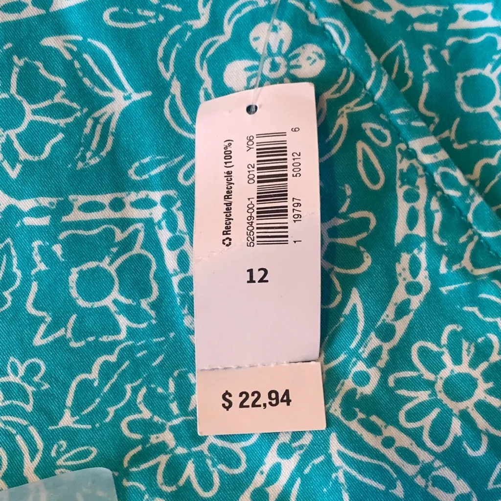 Old Navy NWT Shorts 12 Turquoise and White Floral Patterned Pockets - Image 3