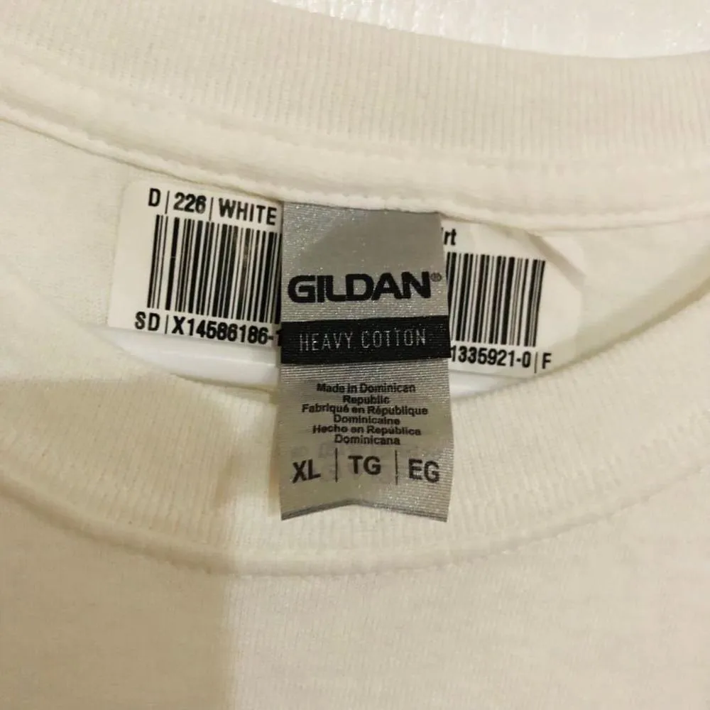 New Women's Disney Auntie Short Sleeve Graphic T-Shirt -‎ White - XL Has A Stain - Image 4