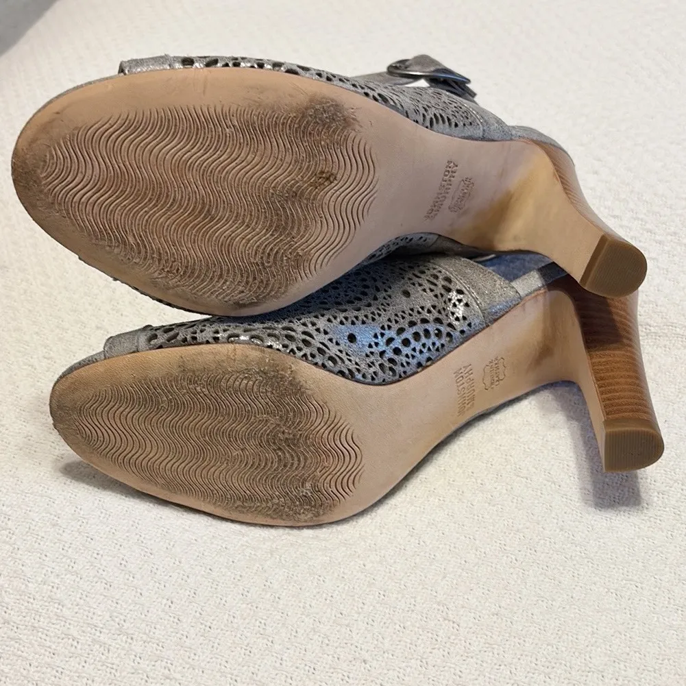 Johnston & Murphy Cassie Perforated Leather Silver Metallic Sandals size 10 - Image 7