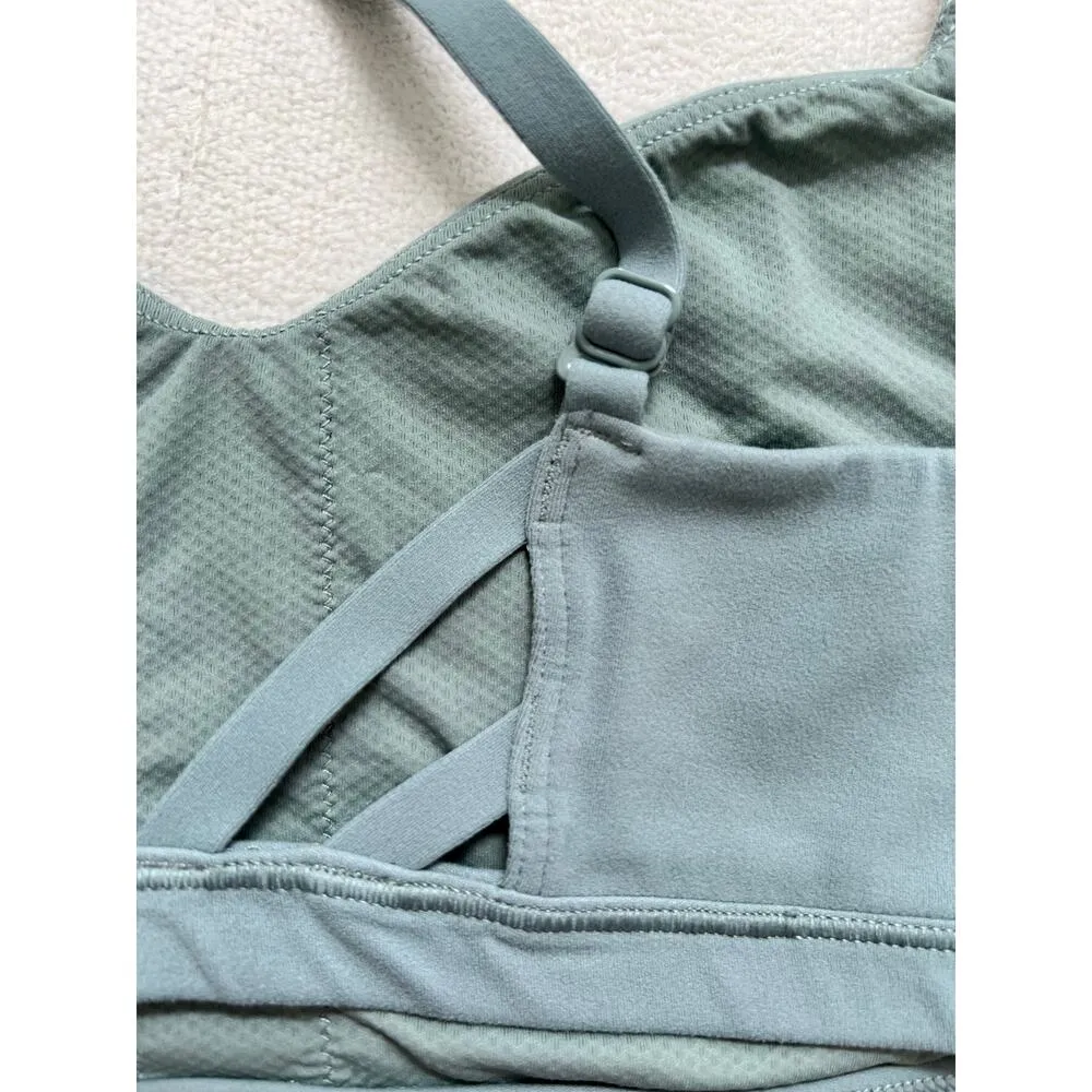 Athleta Ladies Elation Sports Bra Light Green Medium - Image 2