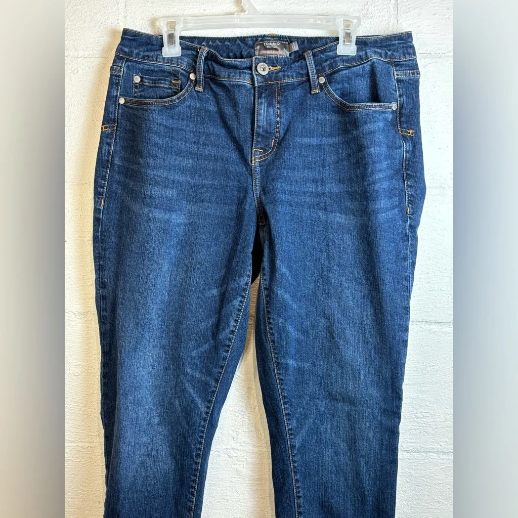 Torrid Vintage Stretch Boyfriend Straight Woman’s Casual Denim Jeans Size 12T - Image 2