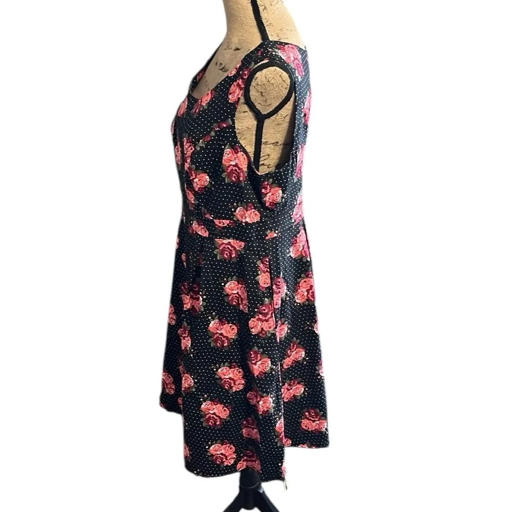 Torrid Black & White Polka Dots with Roses Sleeveless A-Line Dress with Pockets - Image 7