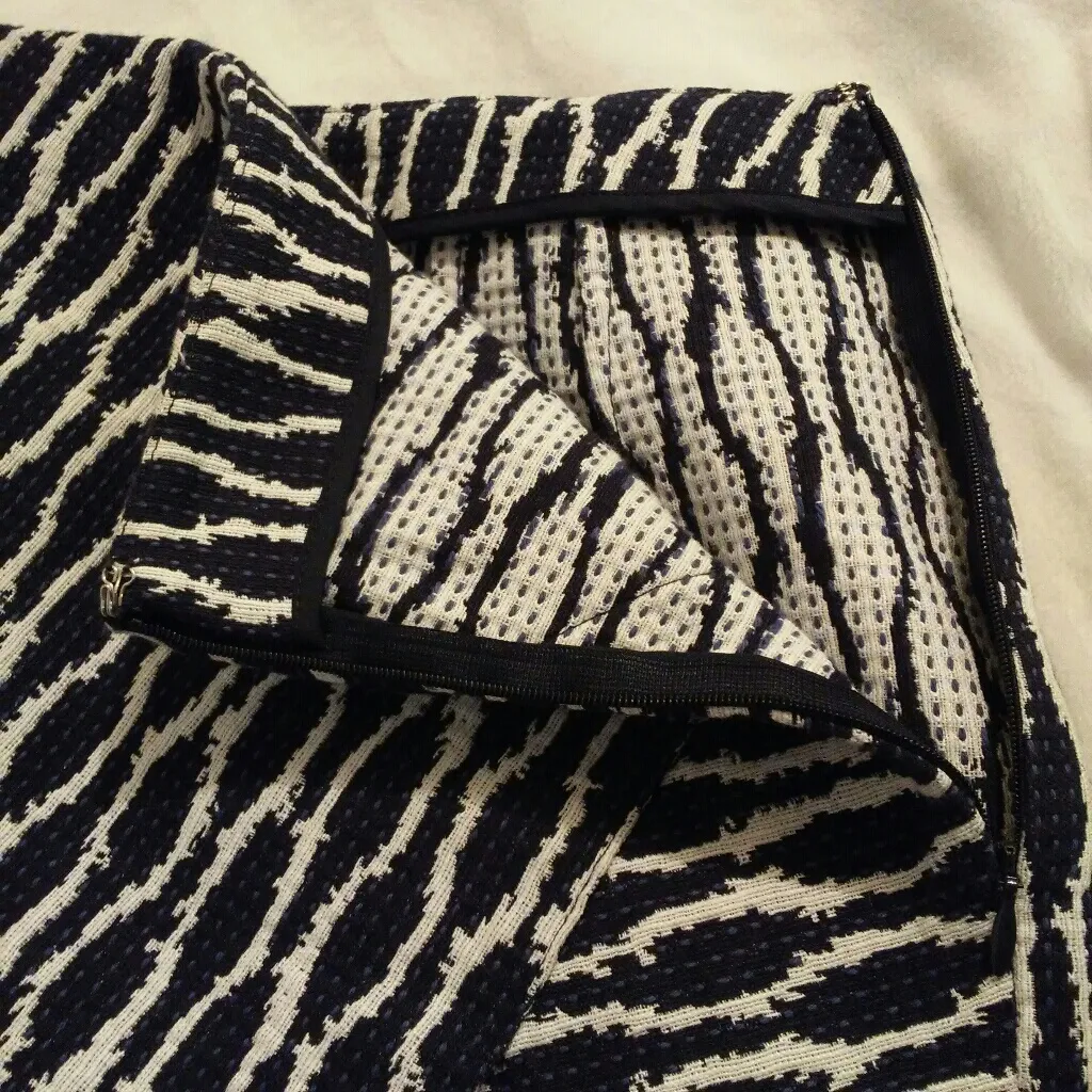 Loft Ann Taylor woven wrap style mini skirt - Image 5