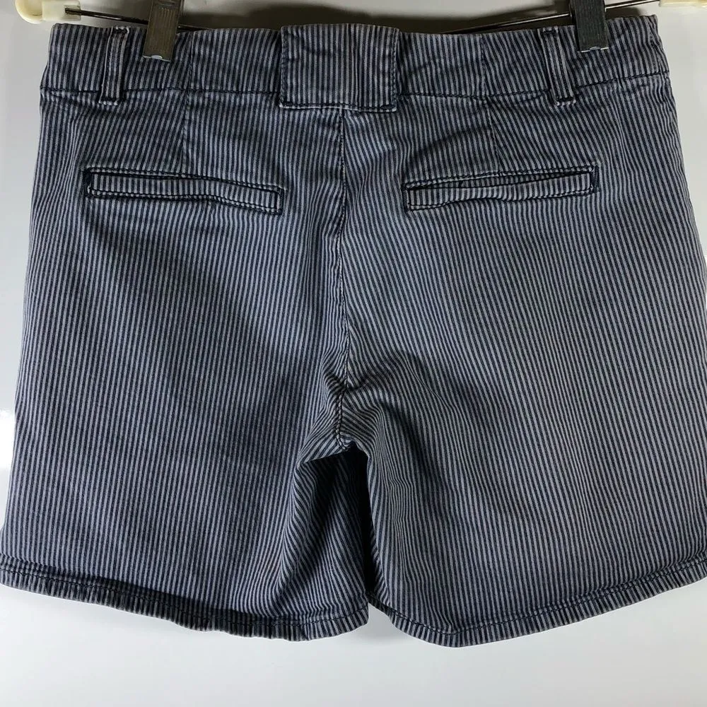 Vince. Shorts‎ Grey Stripe - Image 4