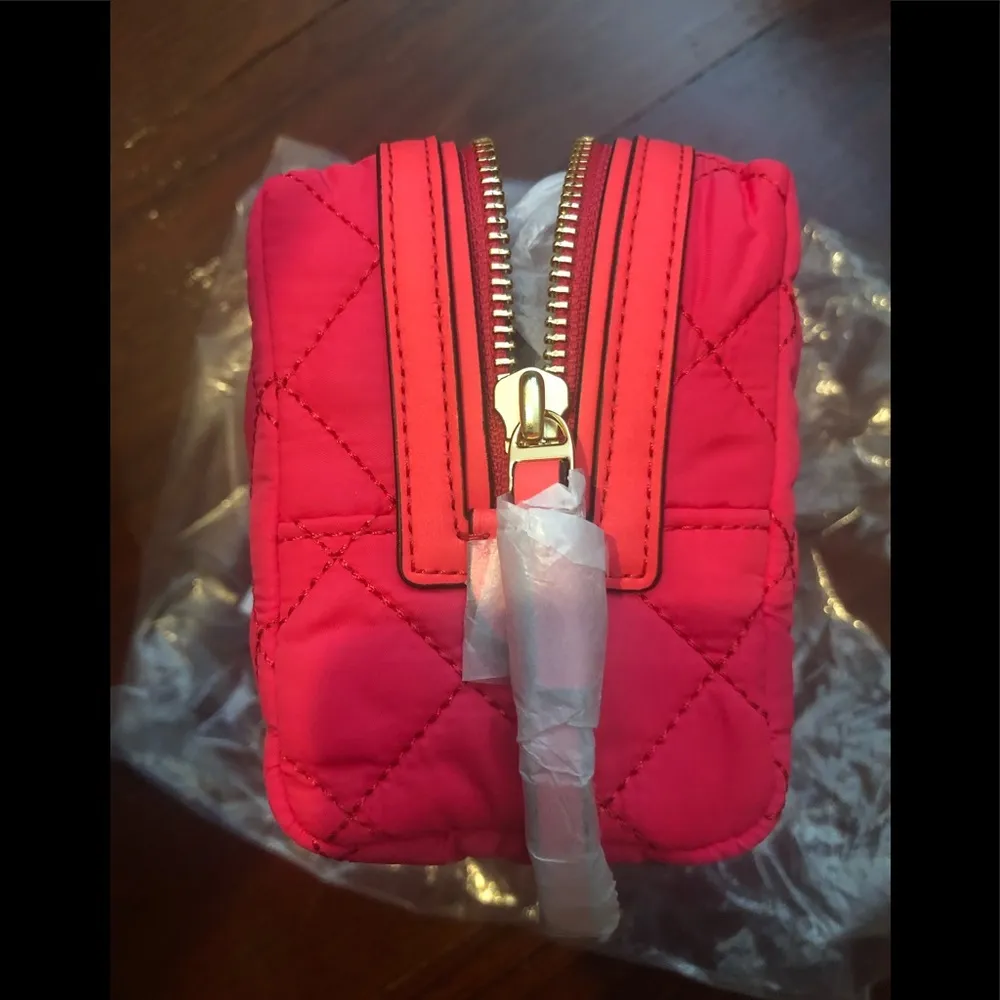 Tory Burch  Small Perry Quilted Nylon Cosmetics Case - Image 7