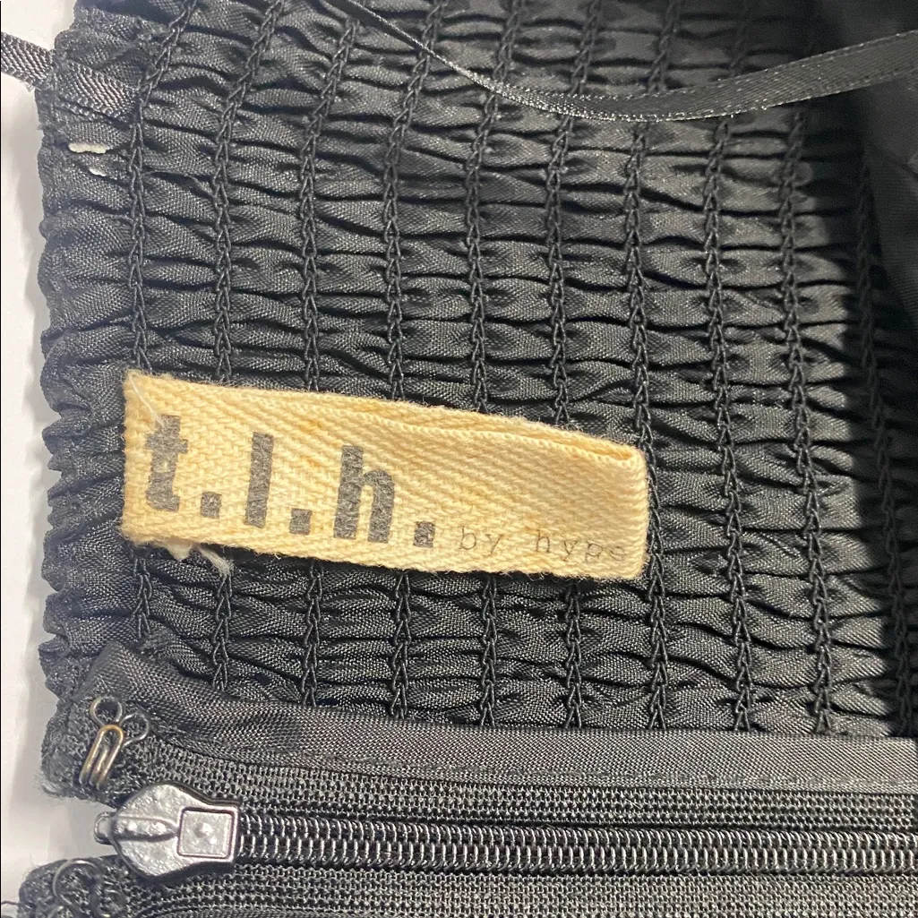 Elegant Black and Silver Dress Size Small (See all pics for measurements) - Image 12