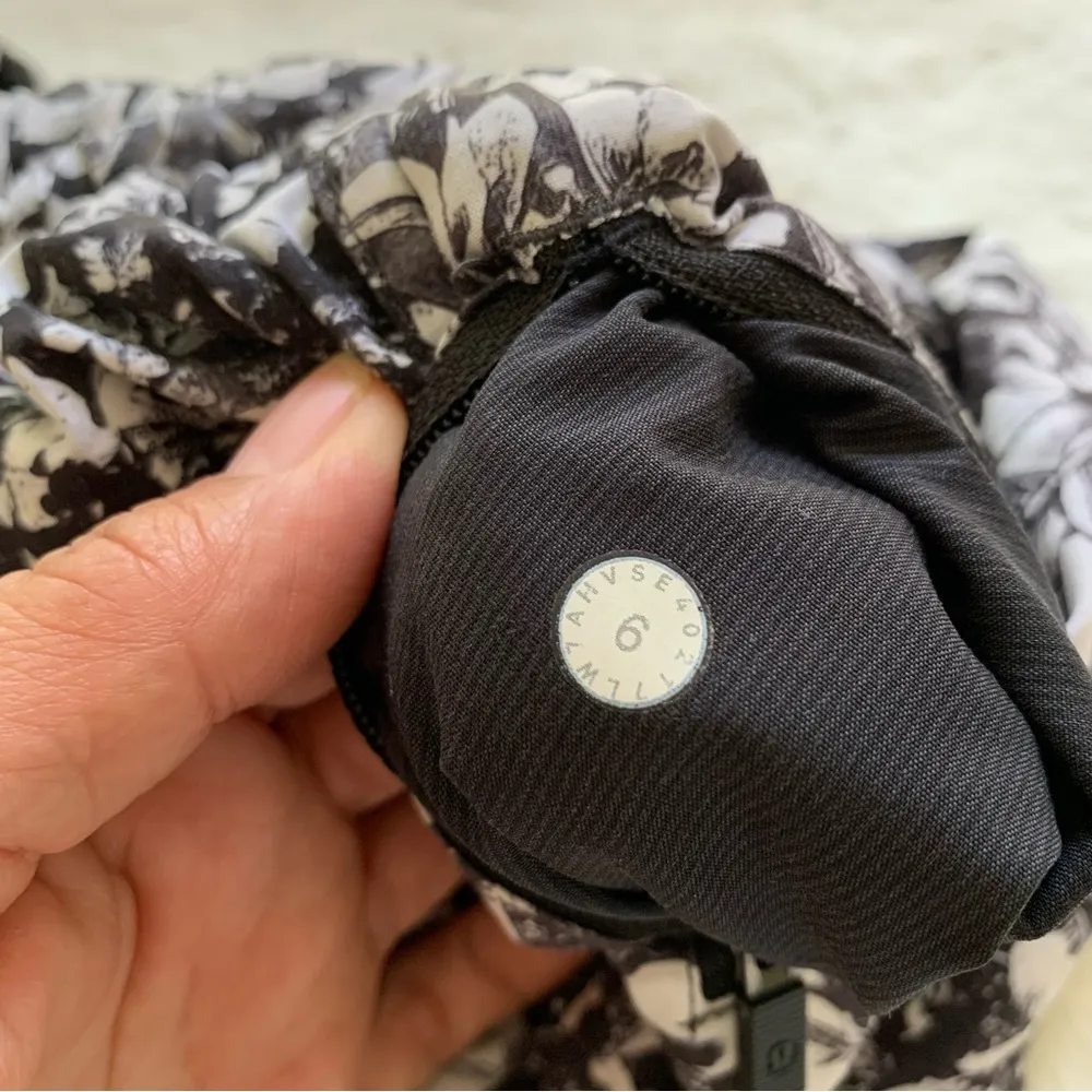 Lululemon 6 Speed up Shorts - Image 5