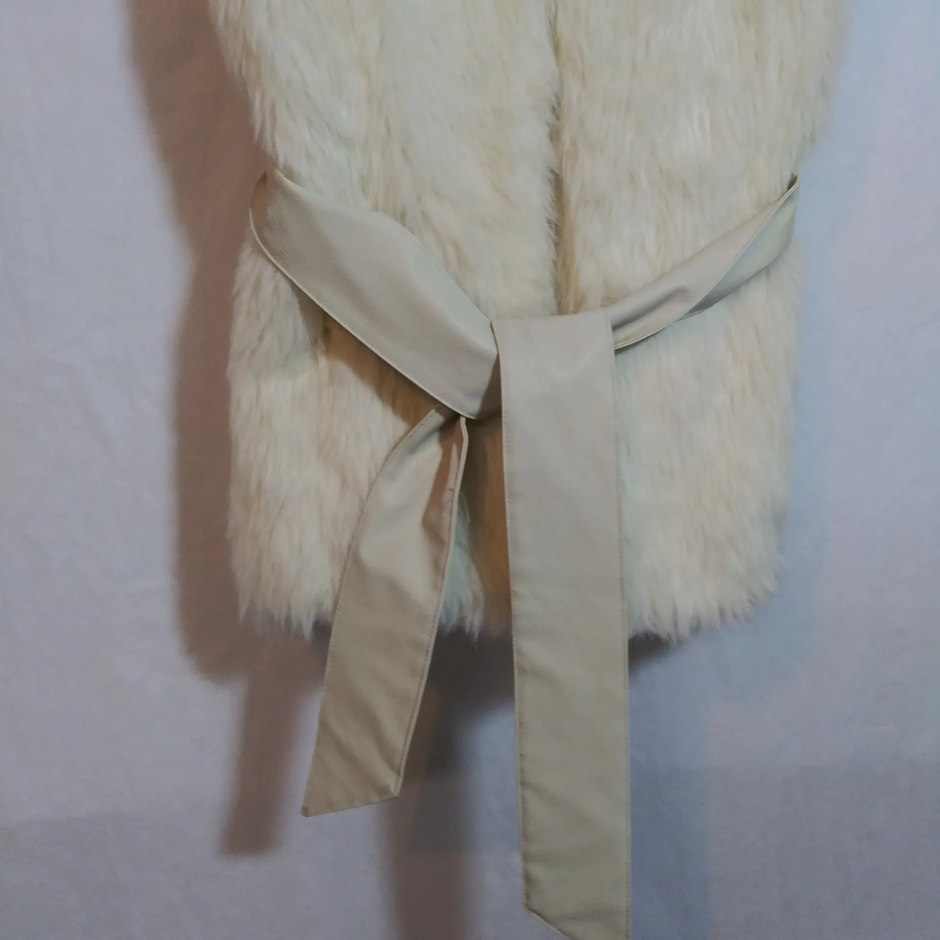 Wet Seal Cream Faux Fur Vest with Belt Lined Y2K Chic Size M - Image 2