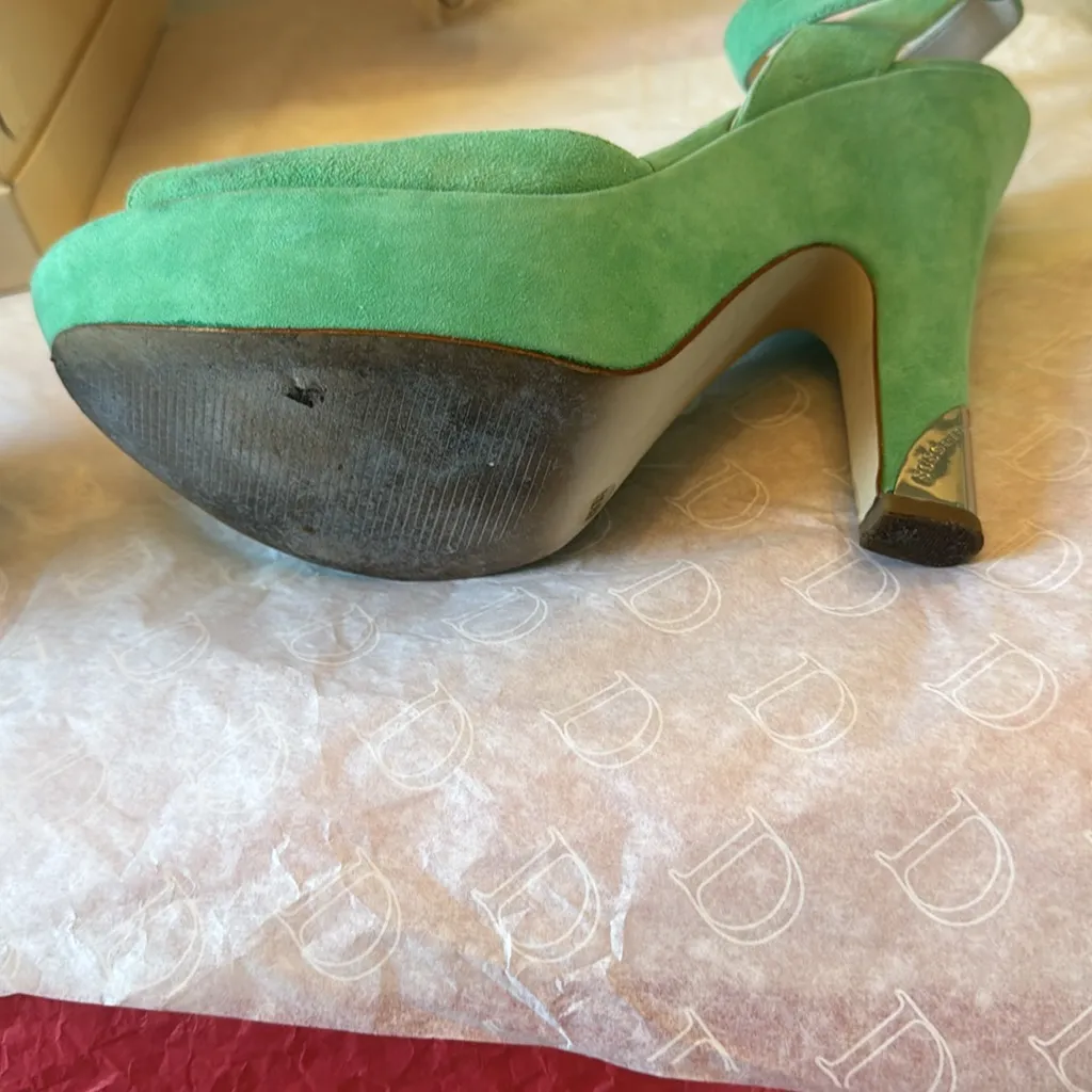 BCBG Nellie spearmint kidsuede 8.5 worn once small signs a of wear plus - Image 8