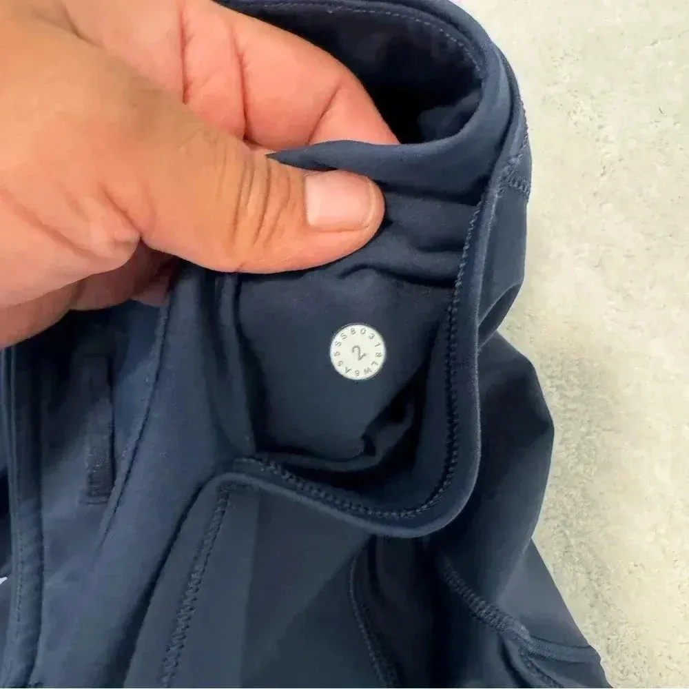 Lululemon Fast & Free Crop (19") in Midnight Navy  size 2 - Image 9