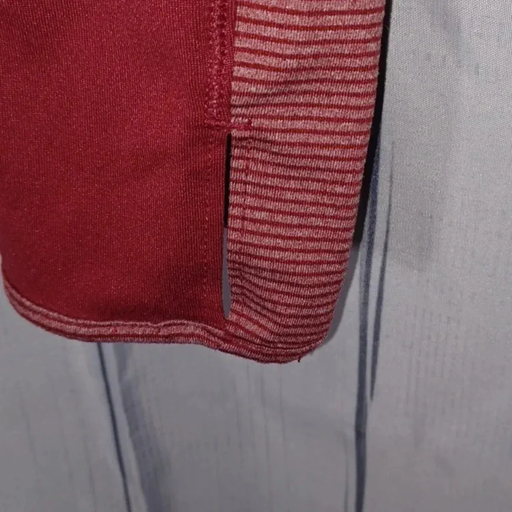 Columbia long sleeve shirt with thumb holes - Image 4