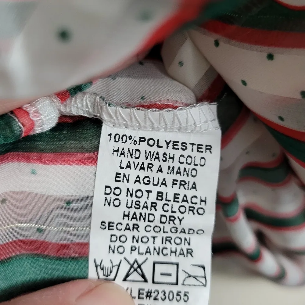 Eye Candy red green striped cutout cold shoulder blouse size medium - Image 8