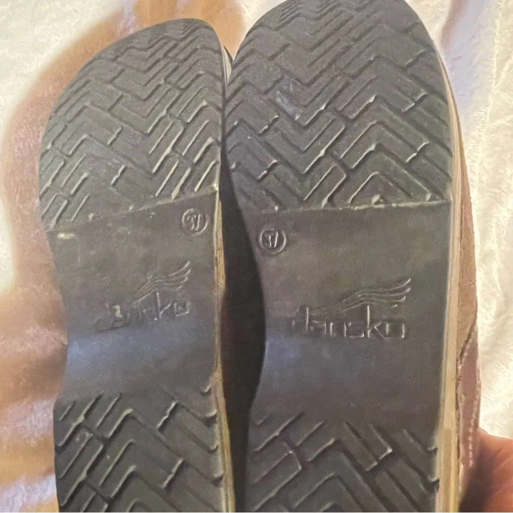 Dansko  Brown Suede clogs - Image 6