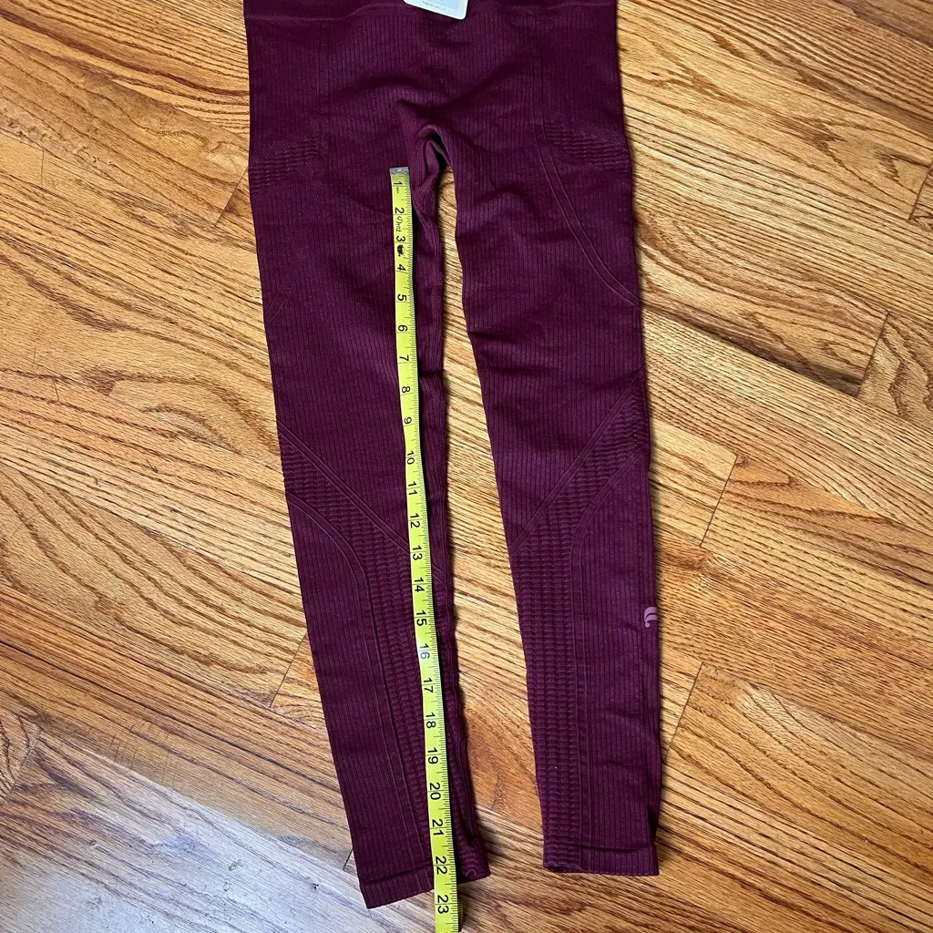 Fabletics Seamless Compression Legging  High-Waisted Merlot NWT - Image 7