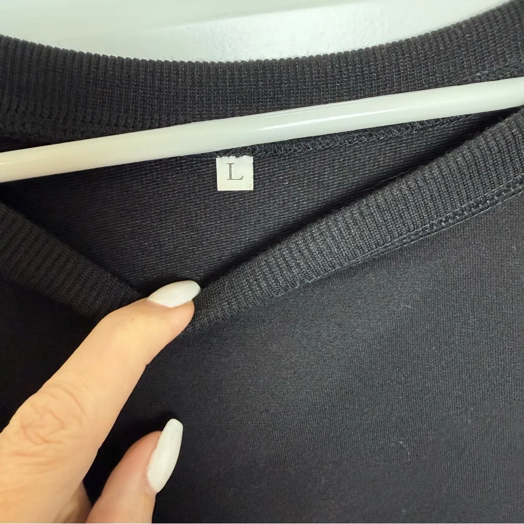 Black Crewneck Sweater with Ribbed Cuffs Lightweight Size L - Image 2