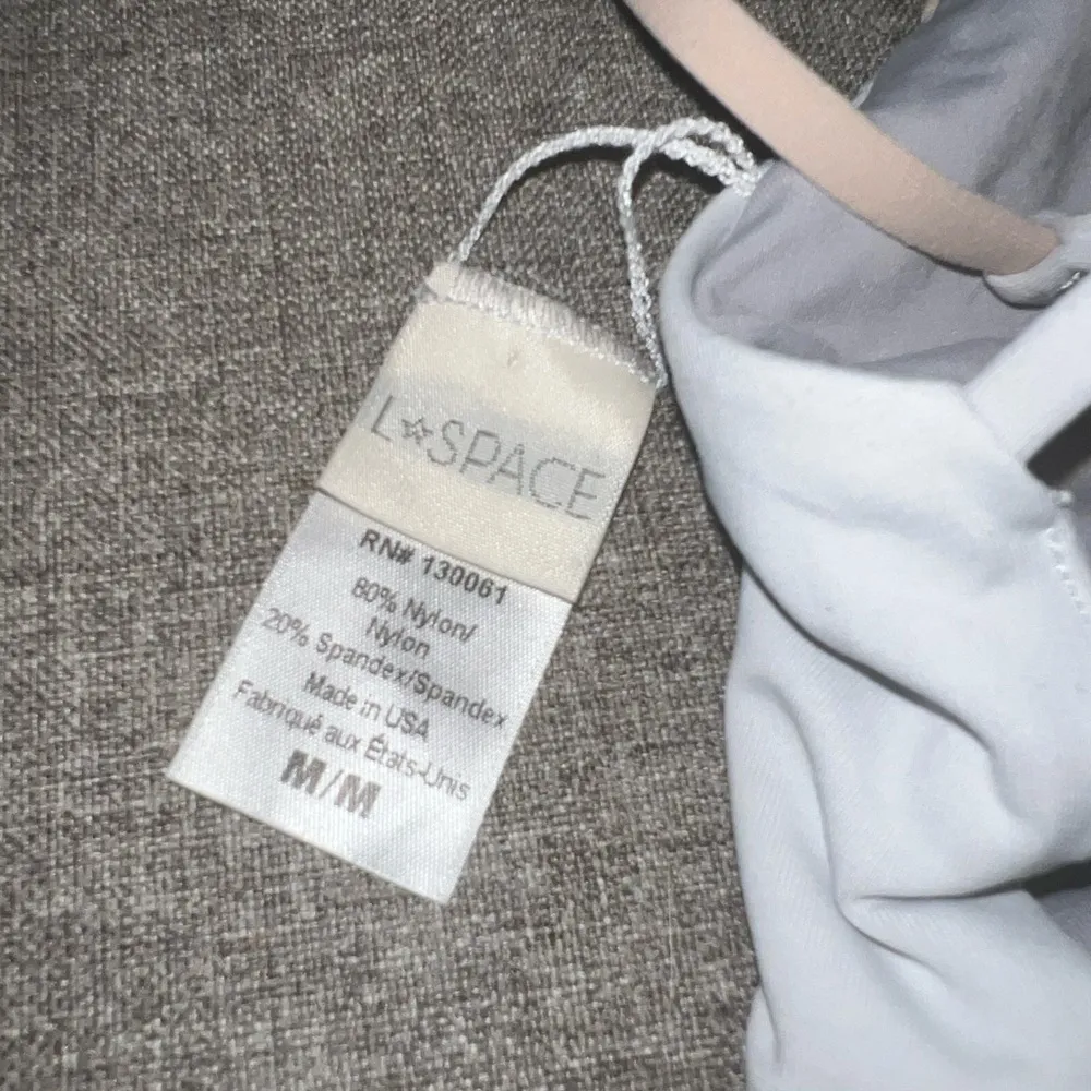 L*SPACE Haley Blocked Reversible Bikini Top size Medium - Image 7