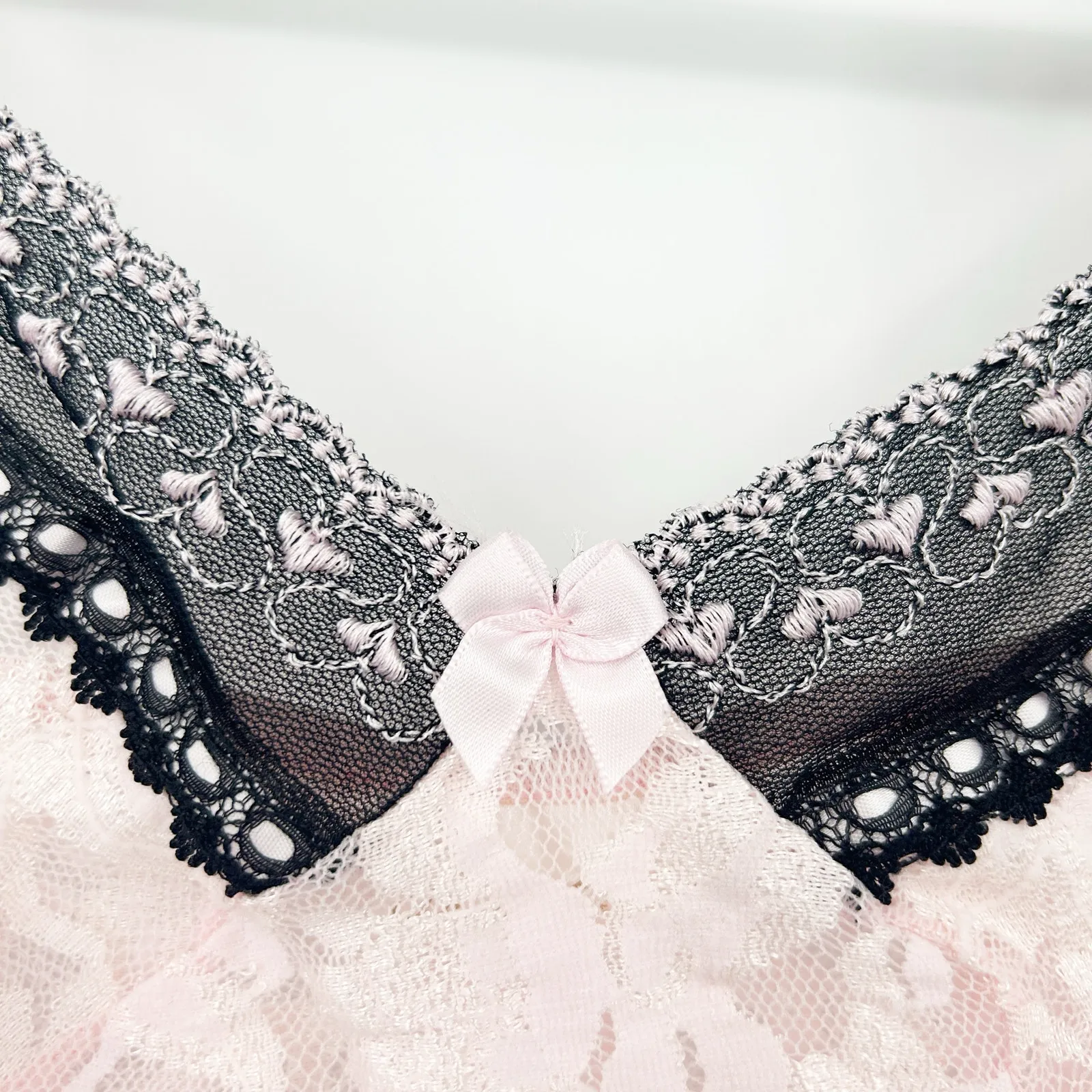 Secret Treasures‎ Womens Vintage Y2K Coquette Bow Sheer Lace Cami Top Pink - Image 2