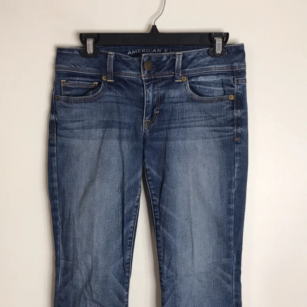 American eagle dark denim kick boot super stretch jeans size 4 short - Image 2