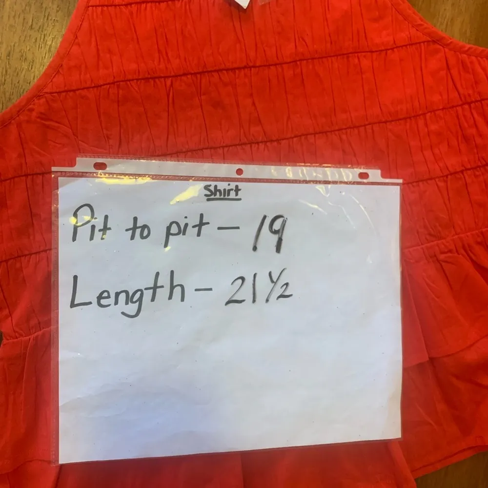 Versona NWT top Medium Red Halter top keyhole back ruffle bottom Smocking Summer - Image 4