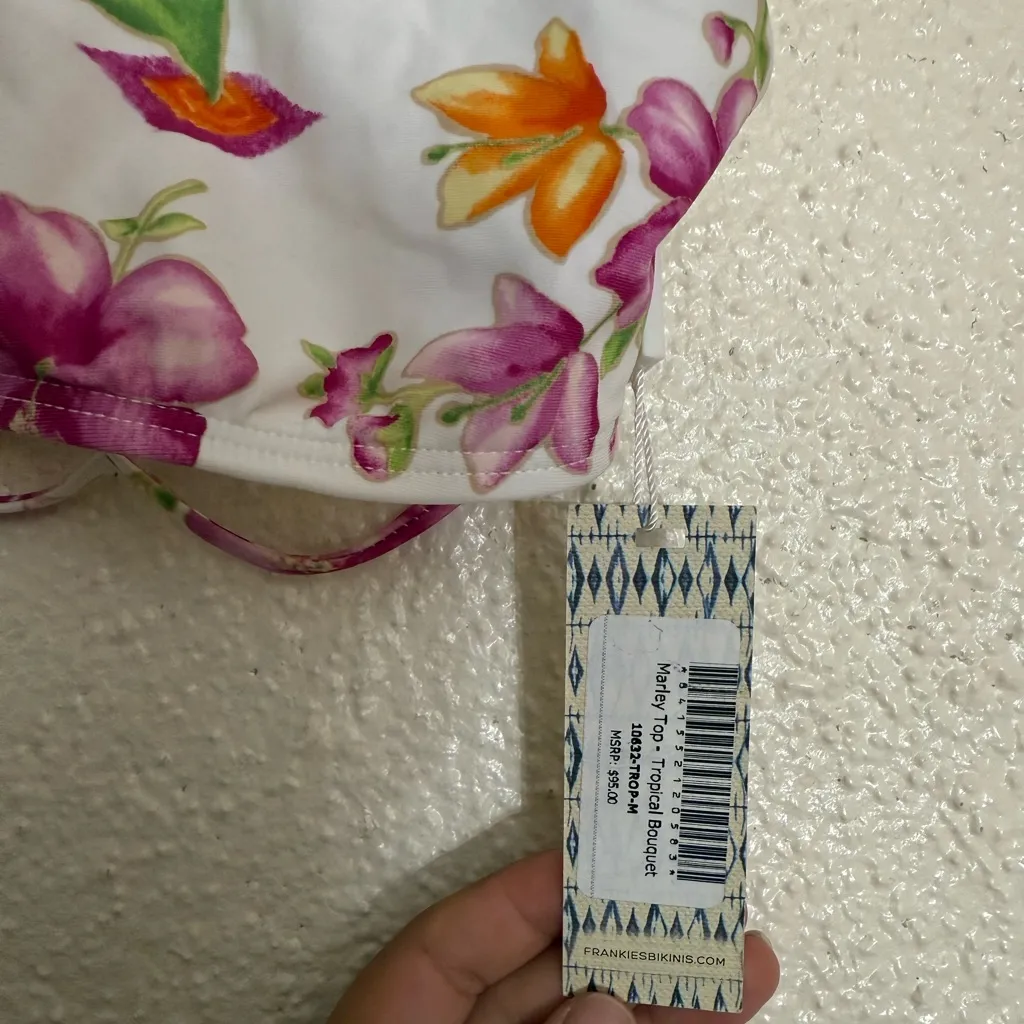 Frankies Bikinis Marley floral halter tropical bouquet bikini top NWT sizeMedium - Image 3
